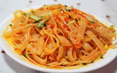 有了這條微信，再也不愁回家?guī)段靼蔡禺a了！涼皮選購指南